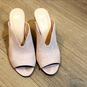 BP V front, pink leather peep toe mules. 10